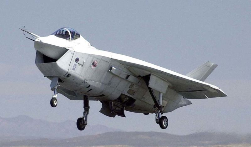 The Boeing X-32B Joint Strike Fighter X-32B takes off on its maiden flight with Boeing JSF lead STOVL test pilot Dennis O’Donoghue at the controls (US Air Force)